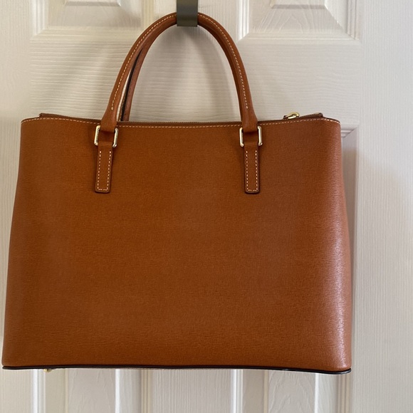 New Dooney and Bourke handbag - Picture 2 of 11